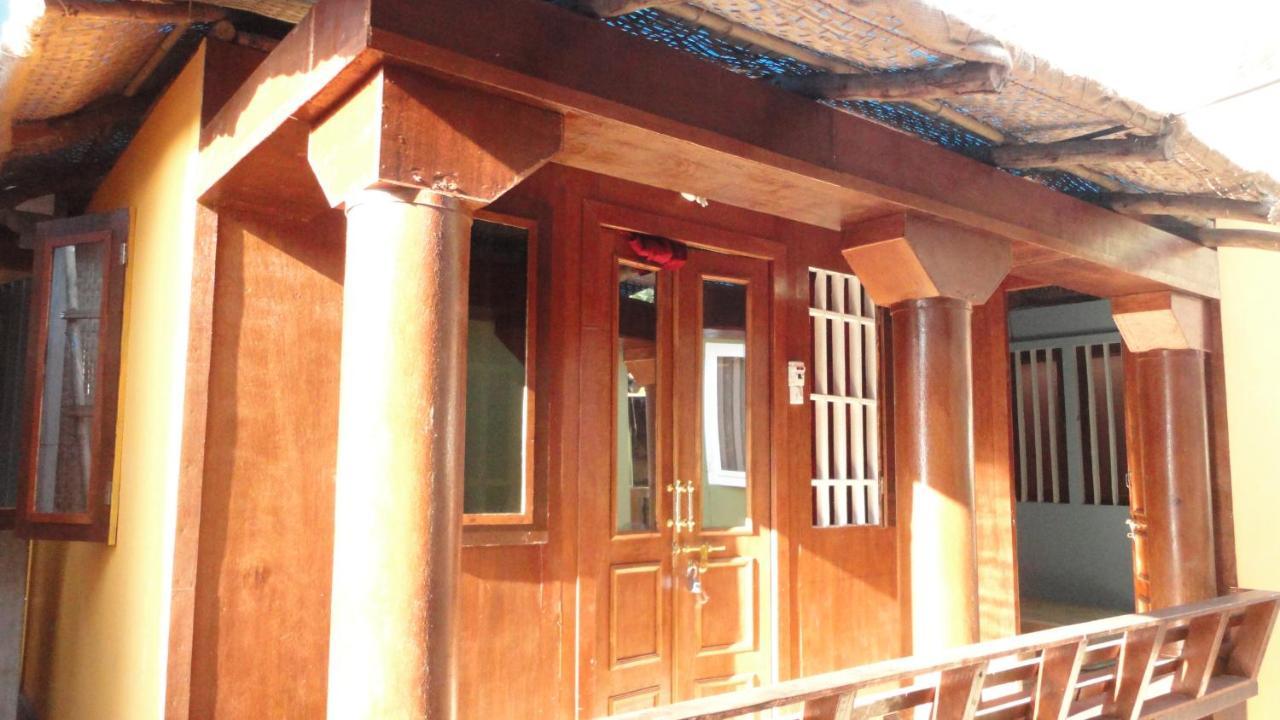 Casa Fiesta Sea Front Beach Huts Patnem Beach Exteriör bild