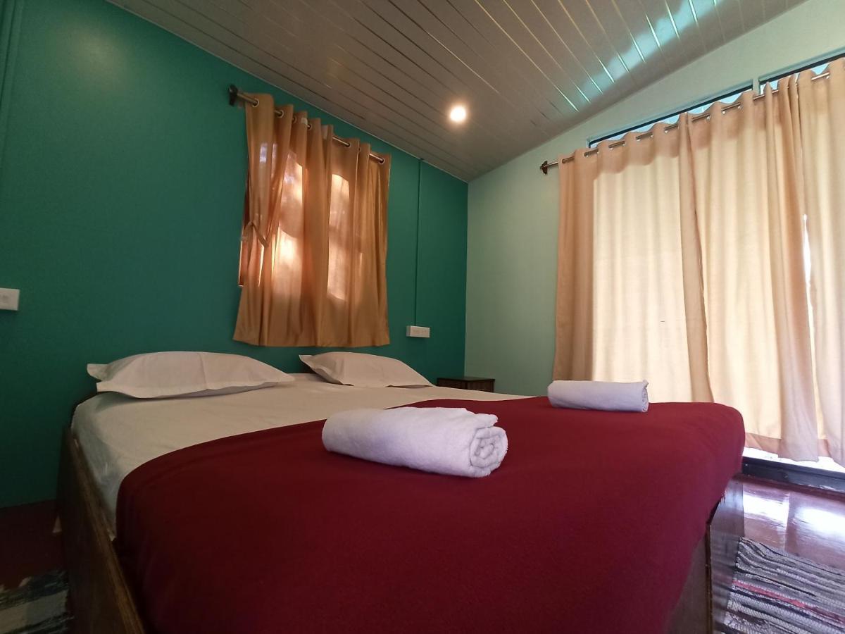 Casa Fiesta Sea Front Beach Huts Patnem Beach Exteriör bild